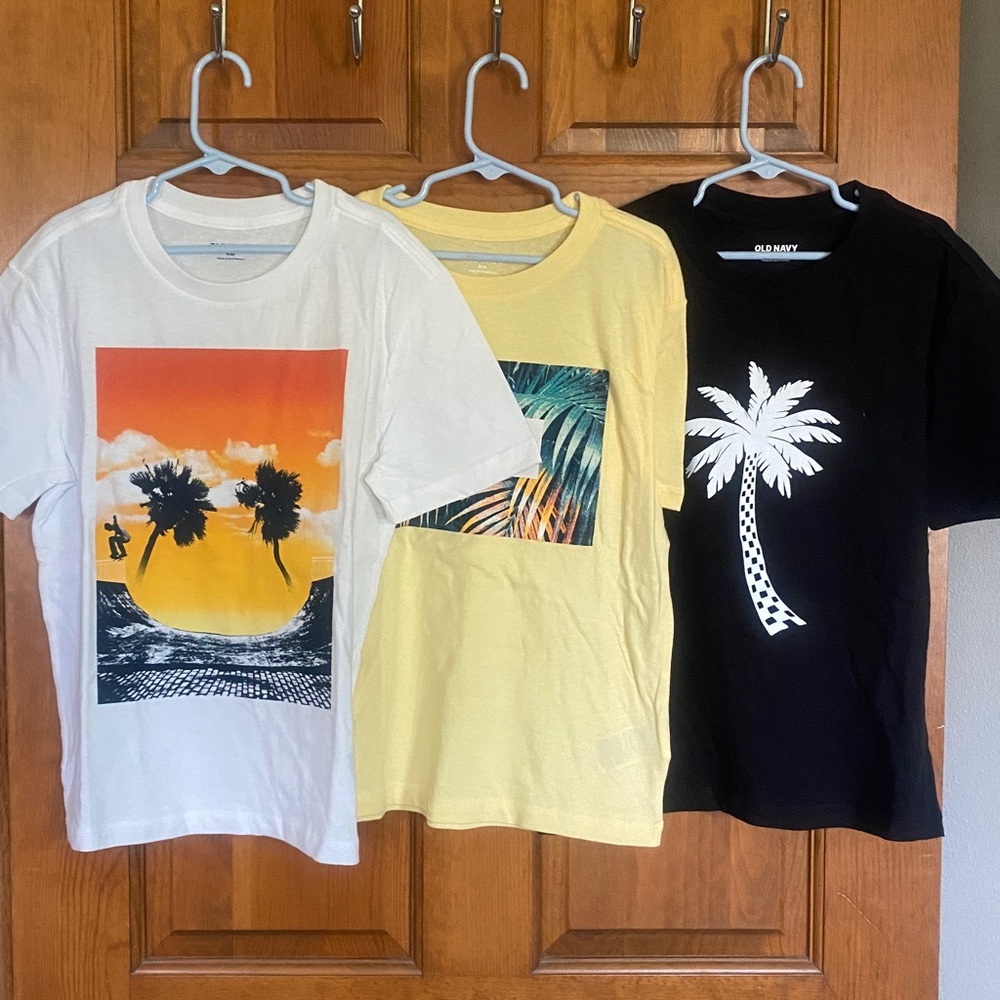 NWOT Old Navy short sleeve t-shirts, M/8